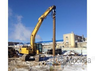       Komatsu PC200 